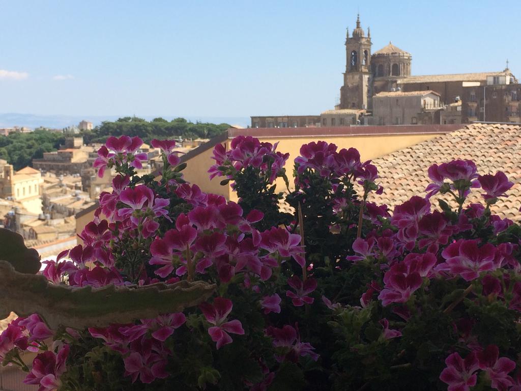Attico Da Rosa Con Vista Spettacolare A 360 Gradi Apartamento Caltagirone Exterior foto