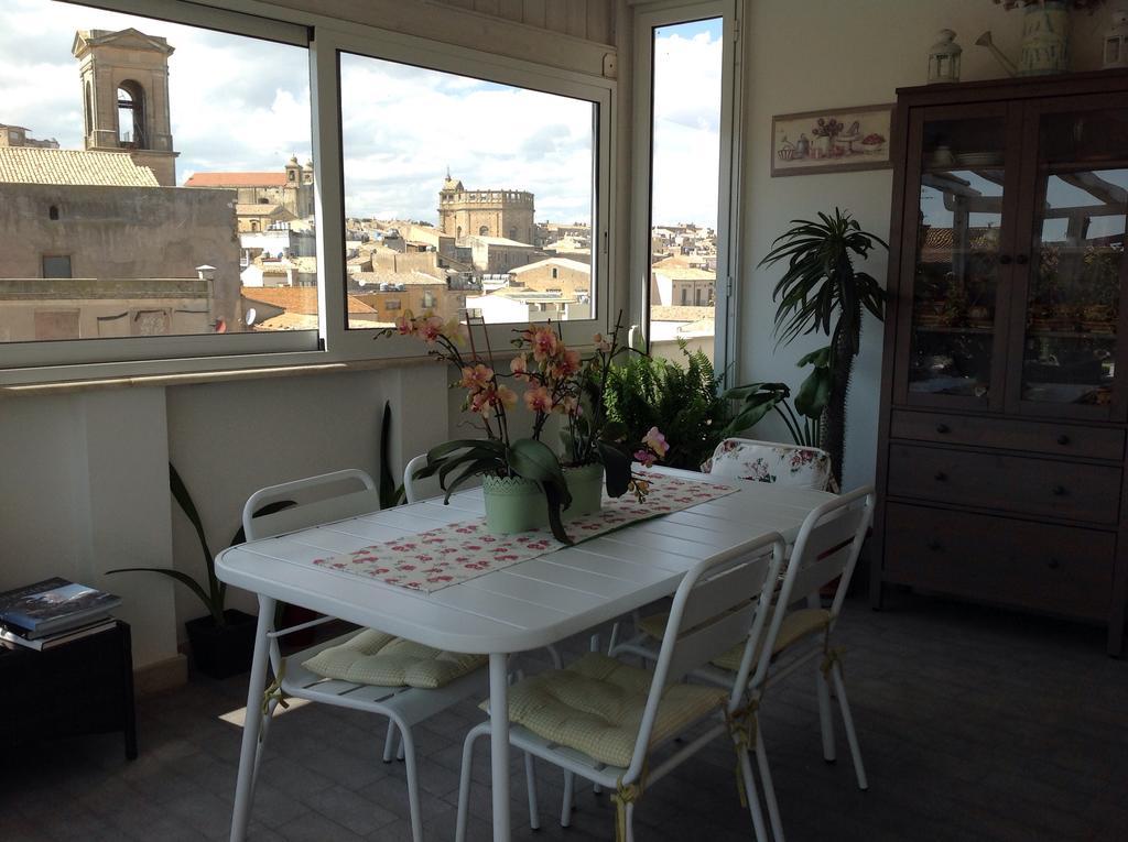 Attico Da Rosa Con Vista Spettacolare A 360 Gradi Apartamento Caltagirone Exterior foto